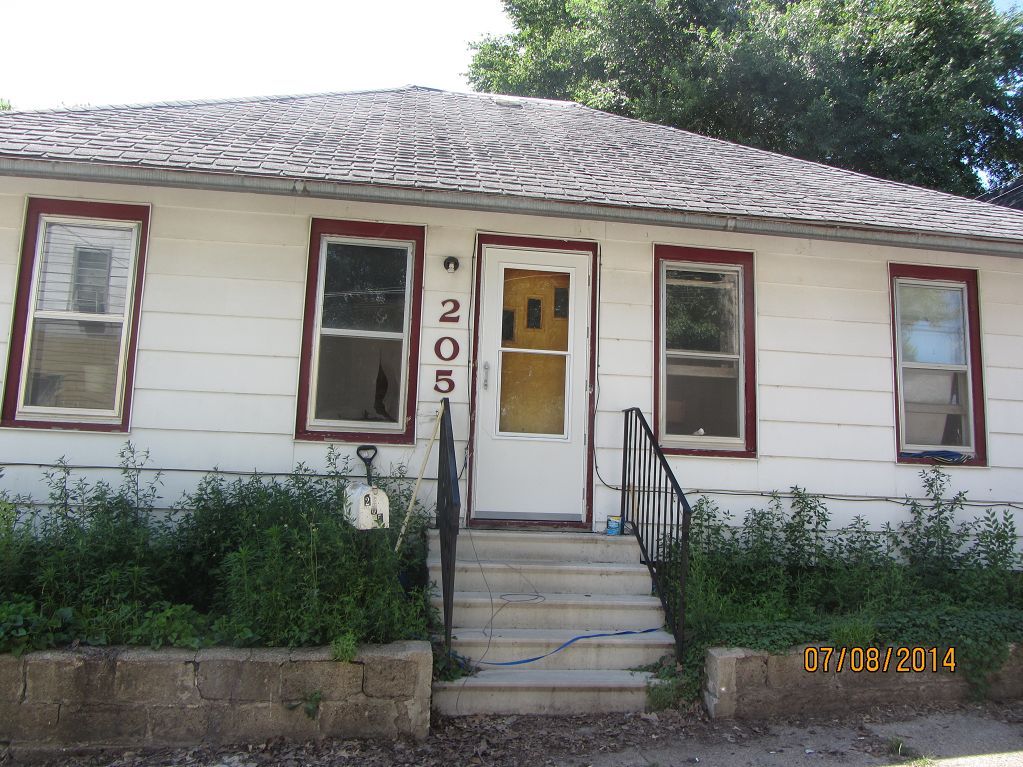 205 Maplewood St