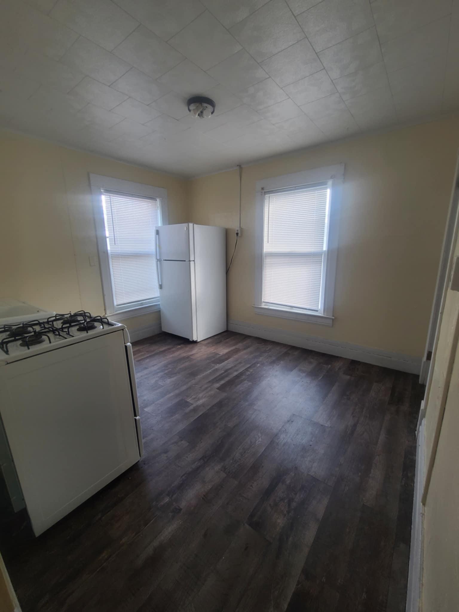731 West 3rd Street - 733 1/2